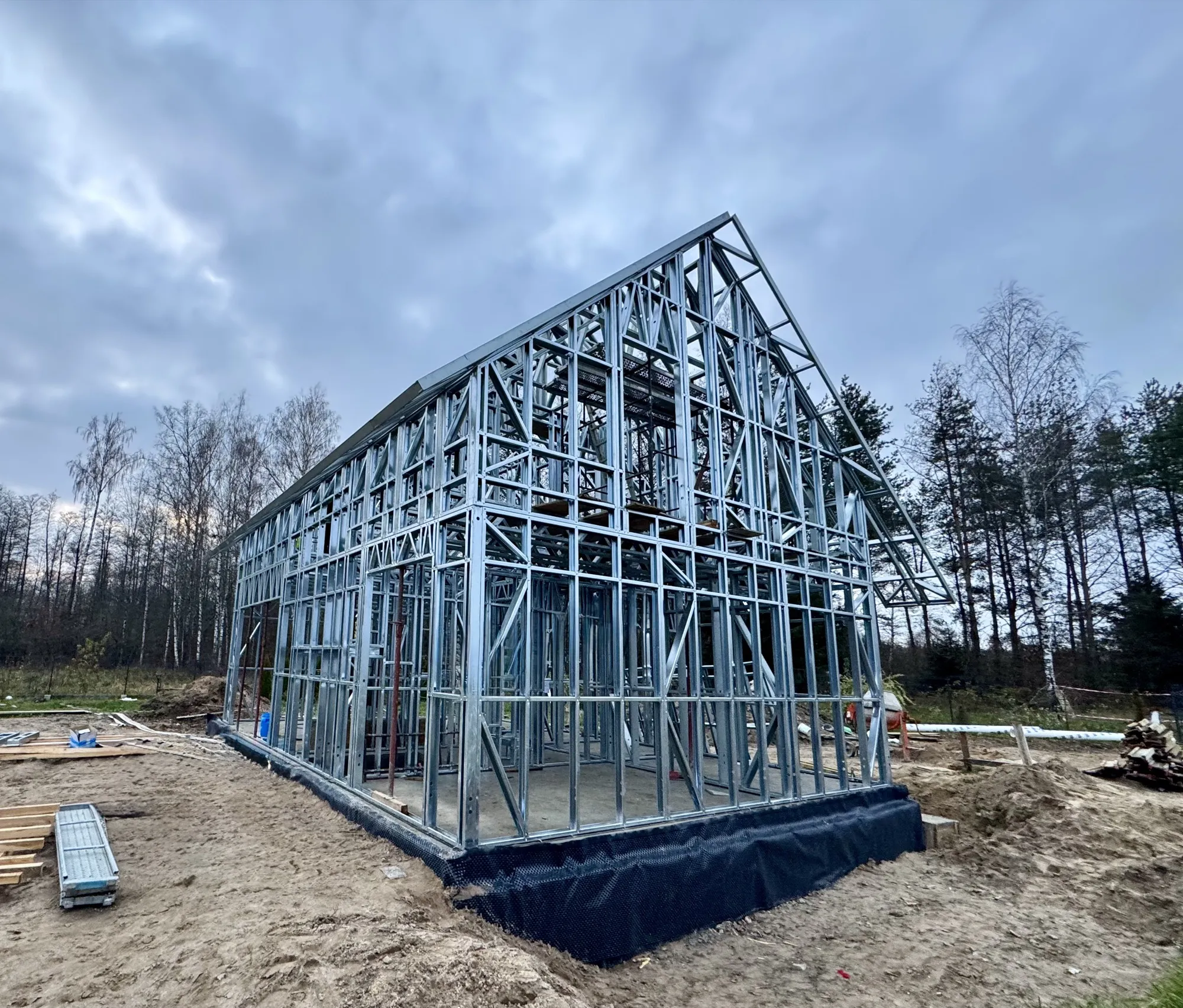 Projekt indywidualny — konstrukcja o zmierzchu